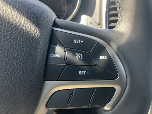 Used 2017 Jeep Grand Cherokee Altitude image 26