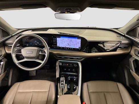Certified 2025 Audi Q5 Premium w/ Premium Plus AWD/4WD image 9