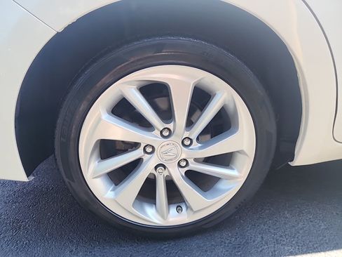 Used 2018 Acura ILX FWD image 12