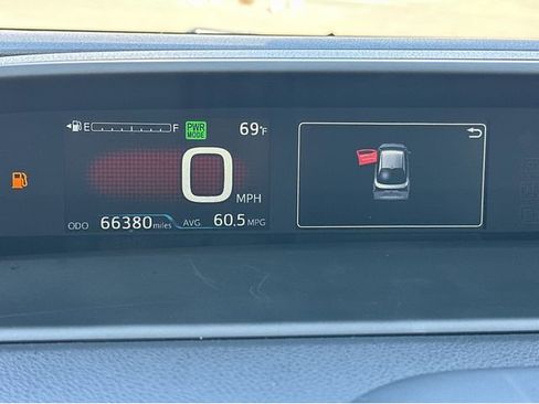 Used 2019 Toyota Prius Limited image 24