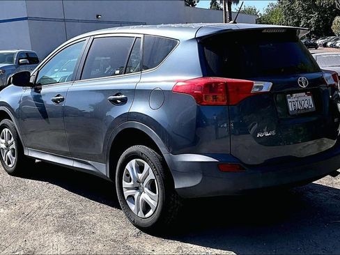 Used 2013 Toyota RAV4 LE FWD image 6