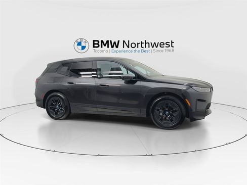 Certified 2024 BMW iX xDrive50 w/ Premium Package AWD/4WD image 5