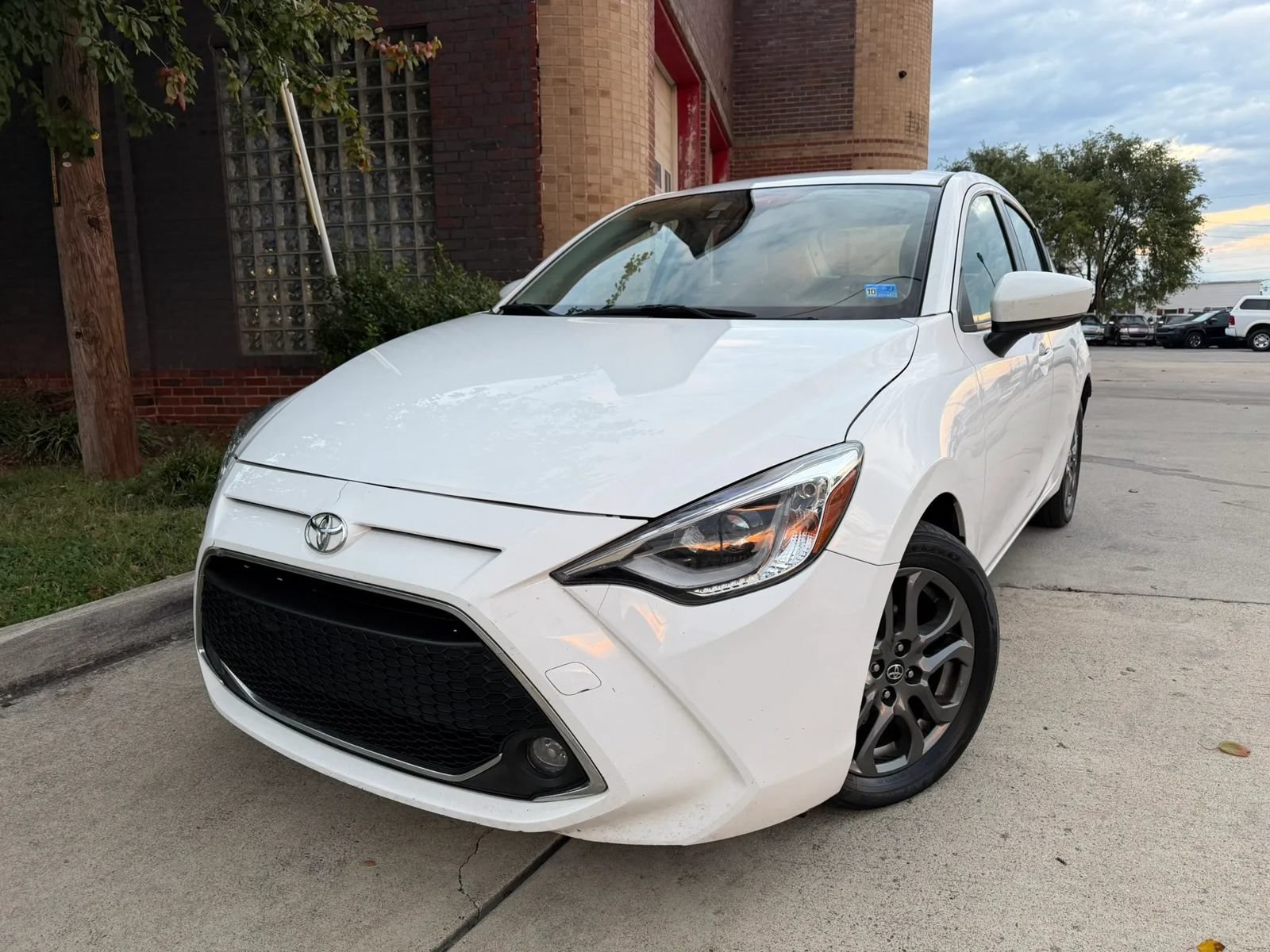 Used 2020 Toyota Yaris XLE FWD image 10