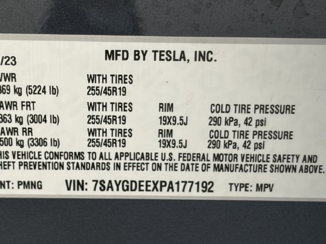 Used 2023 Tesla Model Y Long Range AWD/4WD image 26