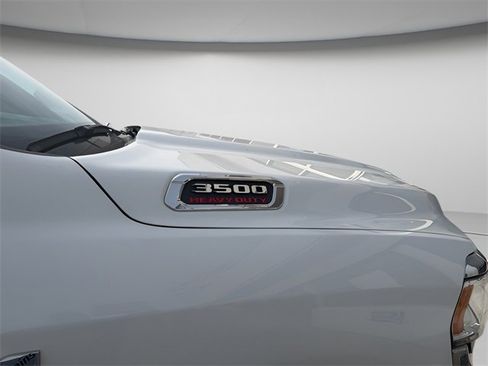 Used 2024 RAM 3500 Tradesman w/ Chrome Appearance Group image 5