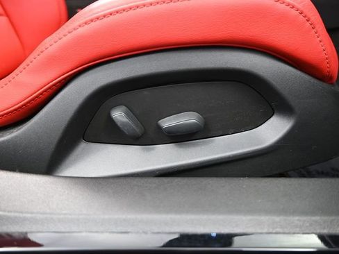 Used 2025 Chevrolet Corvette Stingray Convertible w/ 1LT image 37