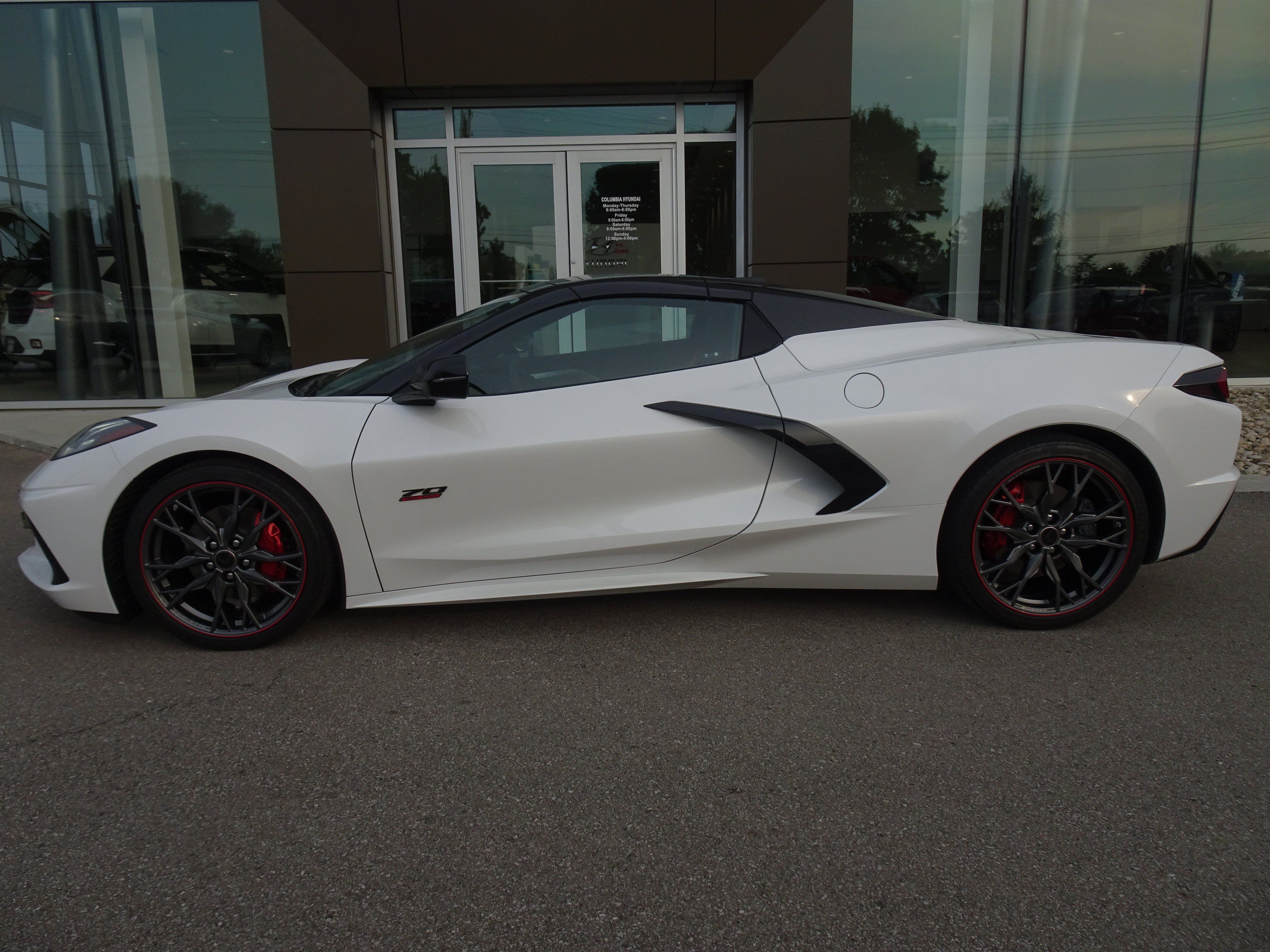 Used 2023 Chevrolet Corvette Stingray Premium Conv RWD image 8