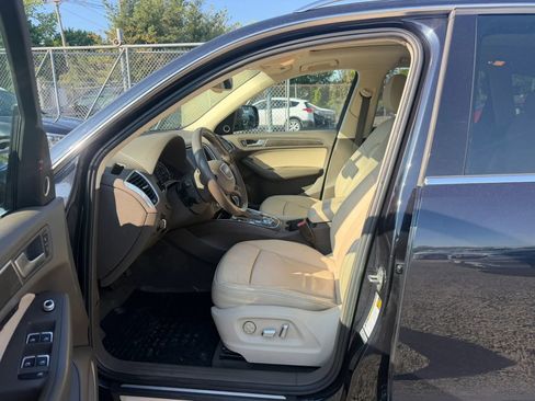 Used 2017 Audi Q5 2.0T Premium Plus w/ Technology Package AWD/4WD image 26