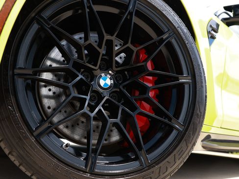 Used 2021 BMW M4 Coupe w/ Executive Package RWD image 38
