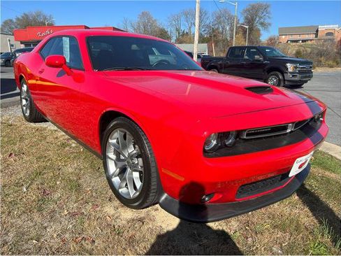 Used 2022 Dodge Challenger GT RWD image 10