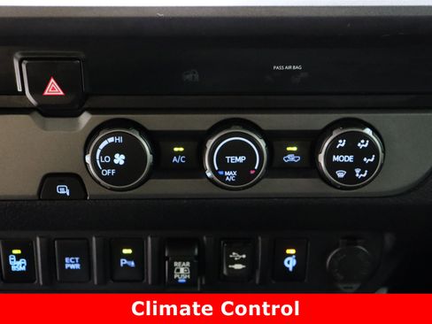 Certified 2019 Toyota Tacoma TRD Sport image 19