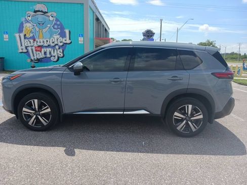 Used 2023 Nissan Rogue SL w/ SL Premium Package FWD image 6