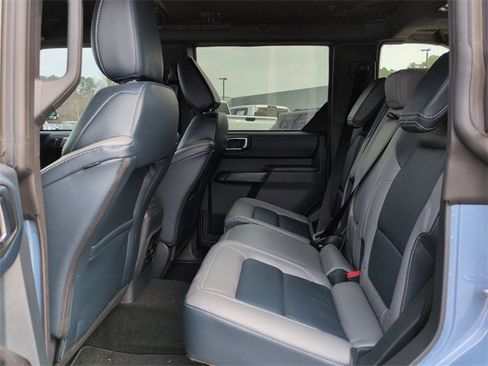 Used 2024 Ford Bronco Outer Banks image 13