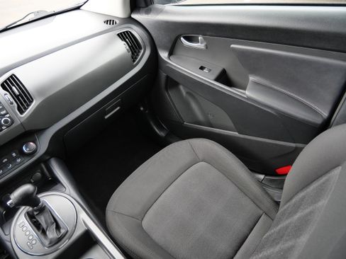 Used 2012 Kia Sportage LX image 11