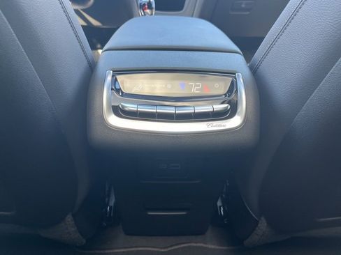 New 2025 Cadillac XT6 Luxury image 40