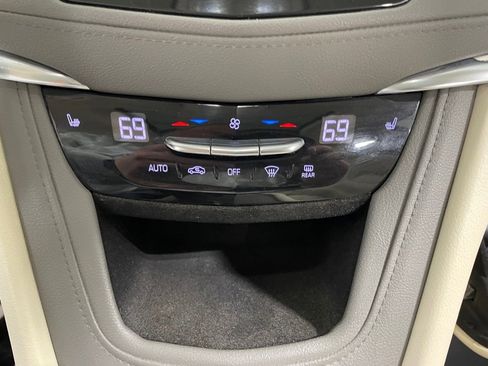 Used 2019 Cadillac XT5 Luxury image 33