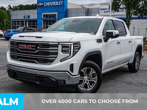 Used 2025 GMC Sierra 1500 SLT RWD image 3