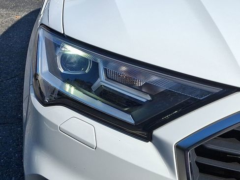 Certified 2023 Audi Q7 2.0T Premium w/ Towing Package image 9