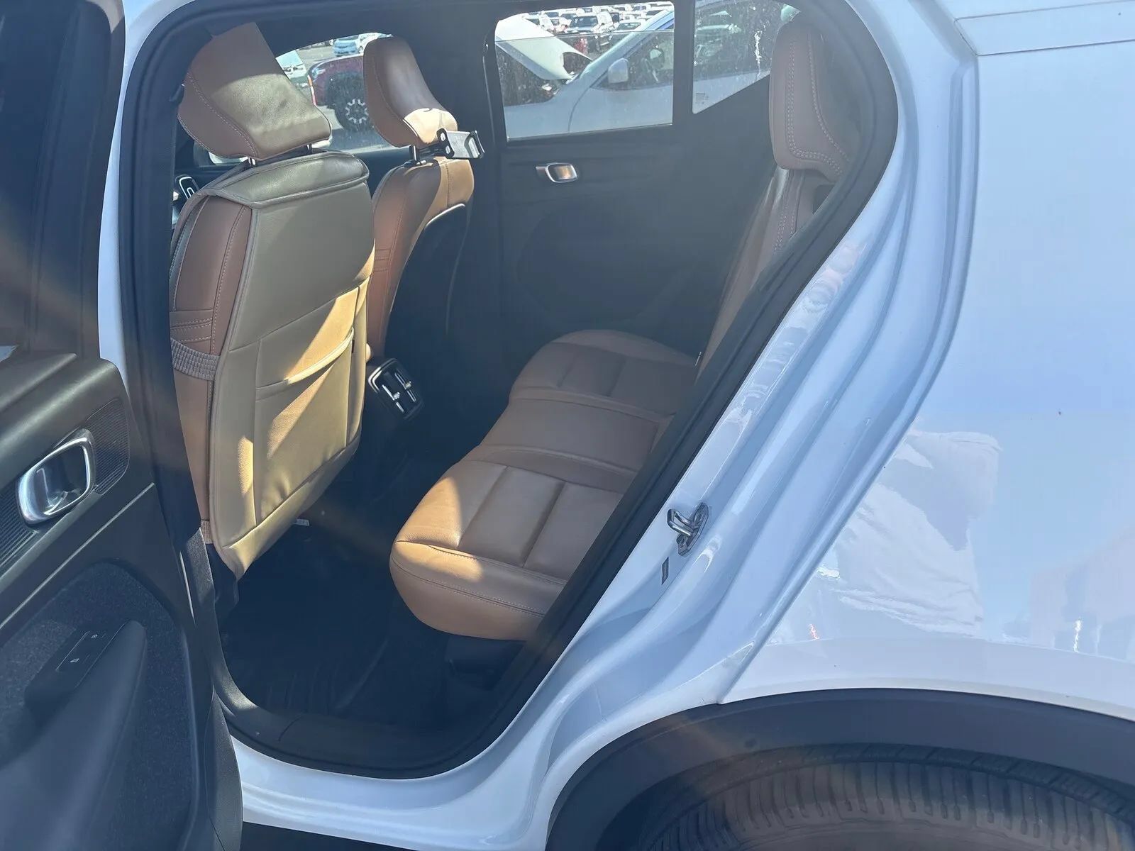 Used 2019 Volvo XC40 T5 Momentum AWD/4WD image 5