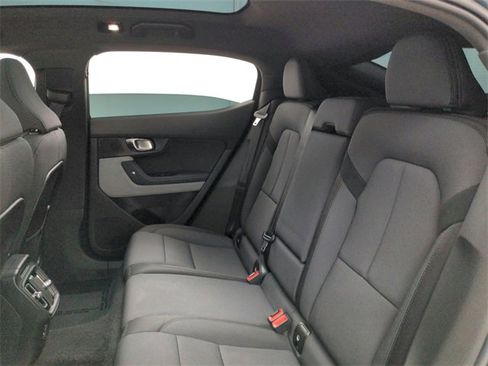 Used 2021 Polestar Polestar 2 image 37