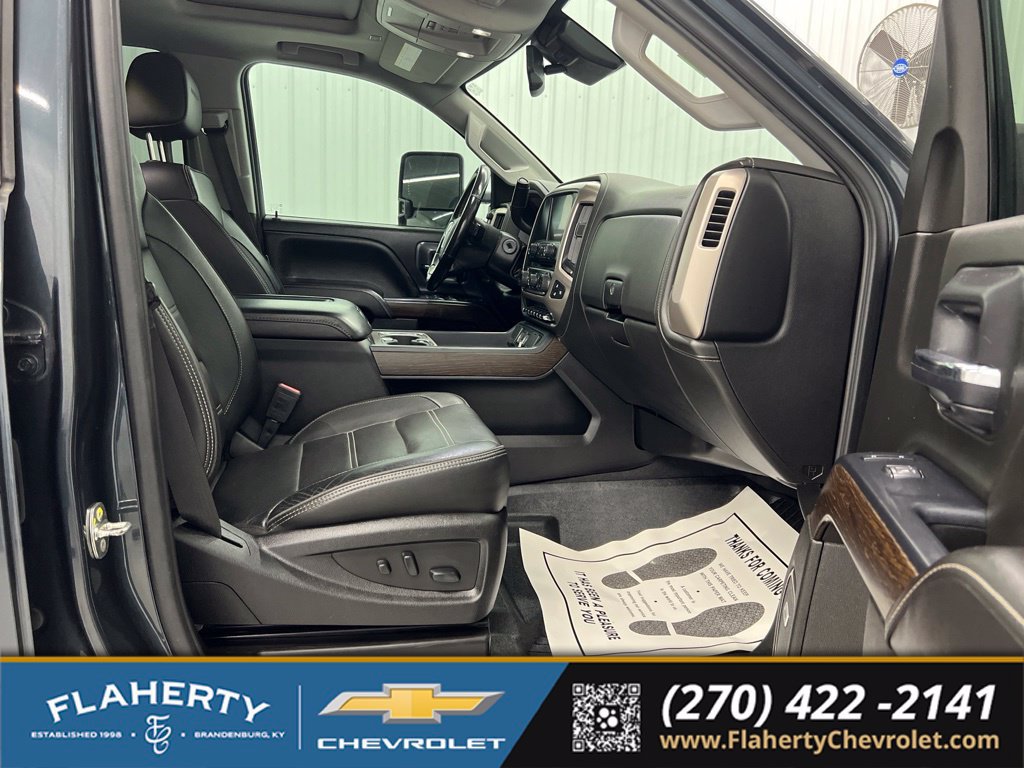 Used 2019 GMC Sierra 2500 Denali w/ Duramax Plus Package AWD/4WD image 15