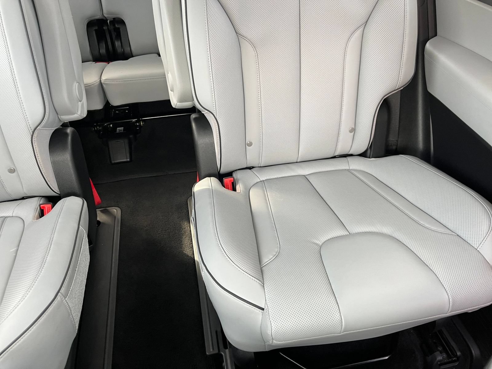 Used 2025 Hyundai Palisade SEL AWD/4WD image 40