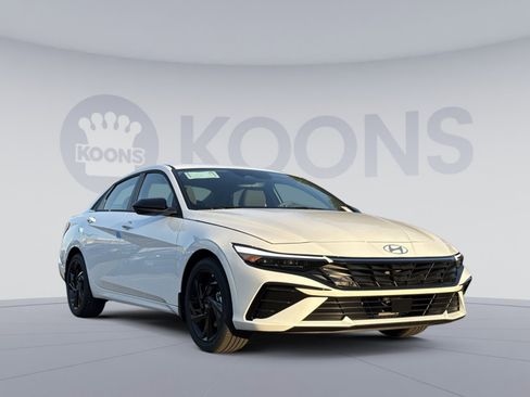New 2026 Hyundai Elantra SEL Sport Premium FWD image 10