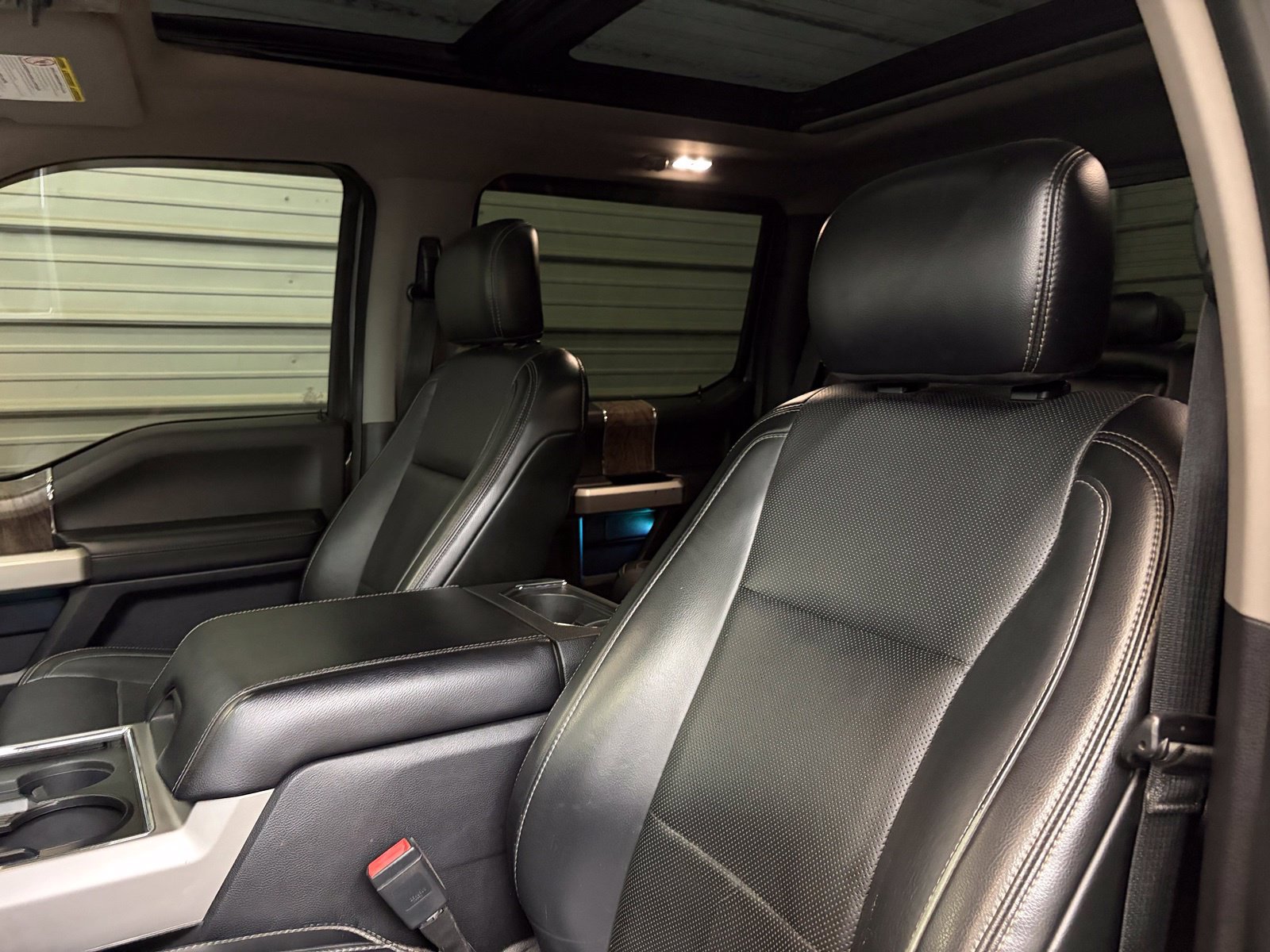 Used 2018 Ford F350 Lariat w/ Lariat Ultimate Package AWD/4WD image 13