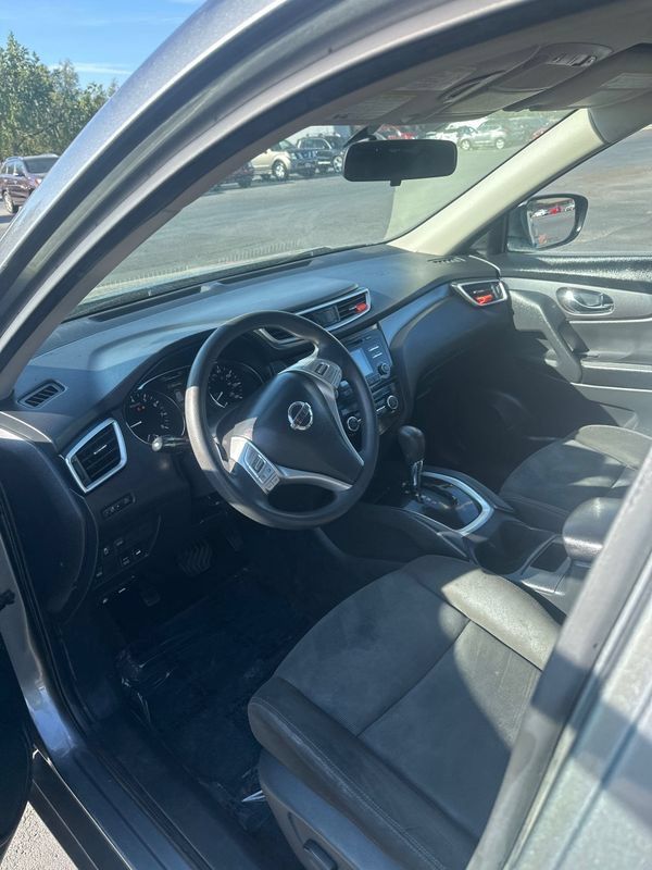 Used 2015 Nissan Rogue SV AWD/4WD image 21