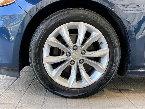 Used 2021 Chevrolet Malibu LT image 31