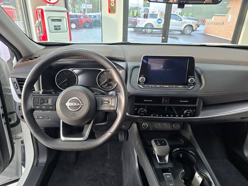 Used 2023 Nissan Rogue SV w/ SV Premium B Package AWD/4WD image 27