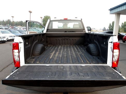 Used 2021 Ford F250 XL w/ Power Equipment Group image 10