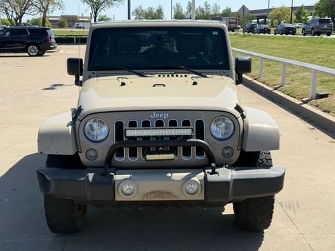 Used 2016 Jeep Wrangler Unlimited Sahara w/ Max Tow Package image 2