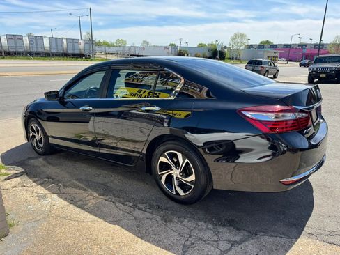 Used 2017 Honda Accord LX image 5