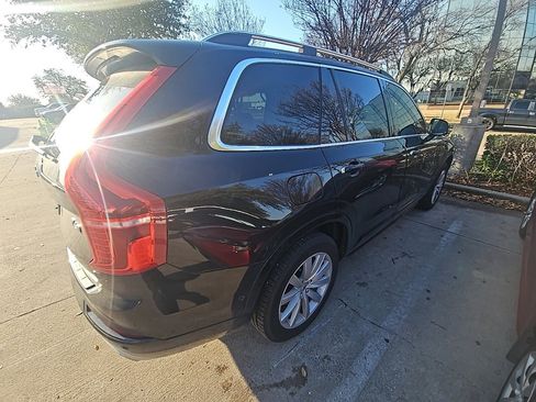 Used 2016 Volvo XC90 T6 Momentum w/ Momentum Plus Package image 6