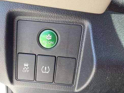 Used 2016 Honda HR-V EX-L image 47