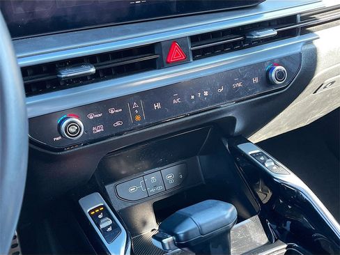 Used 2024 Kia Sorento SX image 20