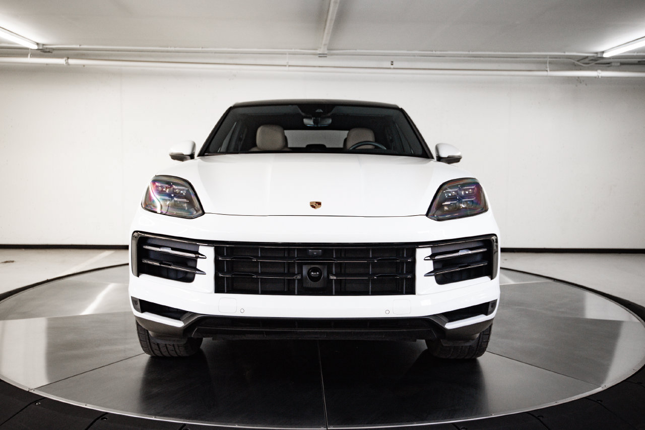 Certified 2025 Porsche Cayenne Coupe AWD/4WD image 10
