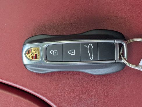 Used 2022 Porsche Panamera RWD image 54