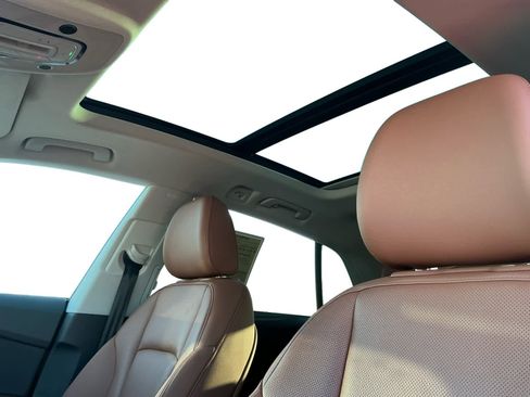 Used 2022 Audi Q8 Premium Plus w/ Premium Plus Package image 9