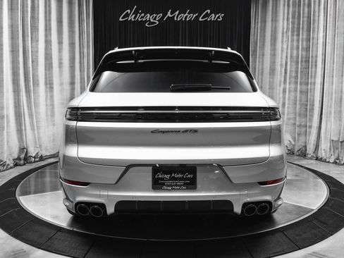 Used 2025 Porsche Cayenne GTS image 4