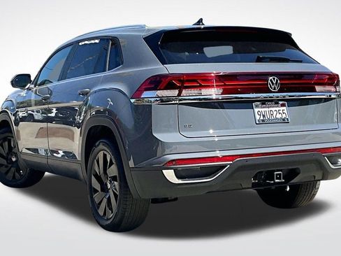 Used 2026 Volkswagen Atlas Cross Sport SE w/ Panoramic Sunroof Package FWD image 13
