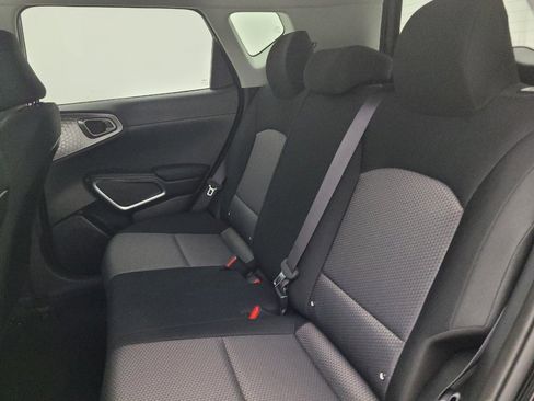 Used 2025 Kia Soul LX w/ LX Technology Package image 18