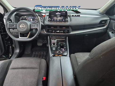 Used 2024 Nissan Rogue SV AWD/4WD image 9