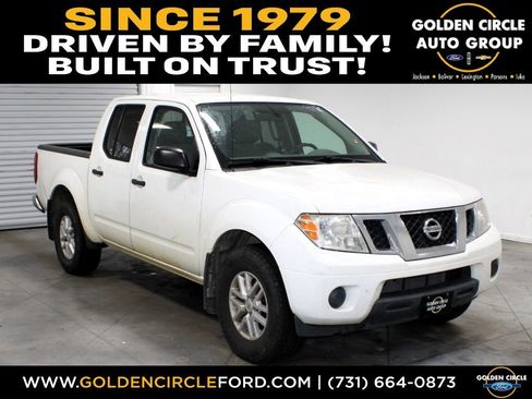 Used 2019 Nissan Frontier SV image 1