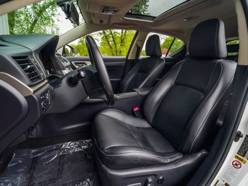 Used 2015 Lexus CT 200h FWD image 12