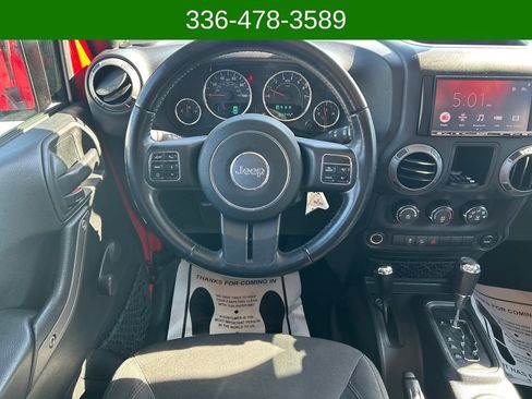 Used 2018 Jeep Wrangler Unlimited Sport w/ Connectivity Group AWD/4WD image 13