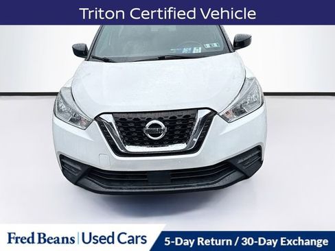 Used 2020 Nissan Kicks SV image 2