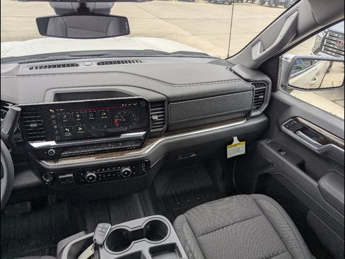 New 2026 GMC Sierra 1500 SLE w/ X31 Off-Road Package AWD/4WD image 20