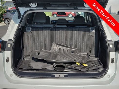 Used 2022 Toyota Highlander Limited FWD image 27